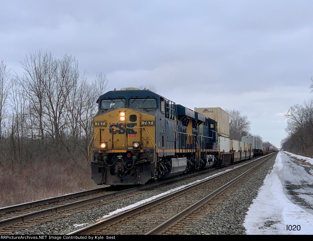 CSX 787 on I020